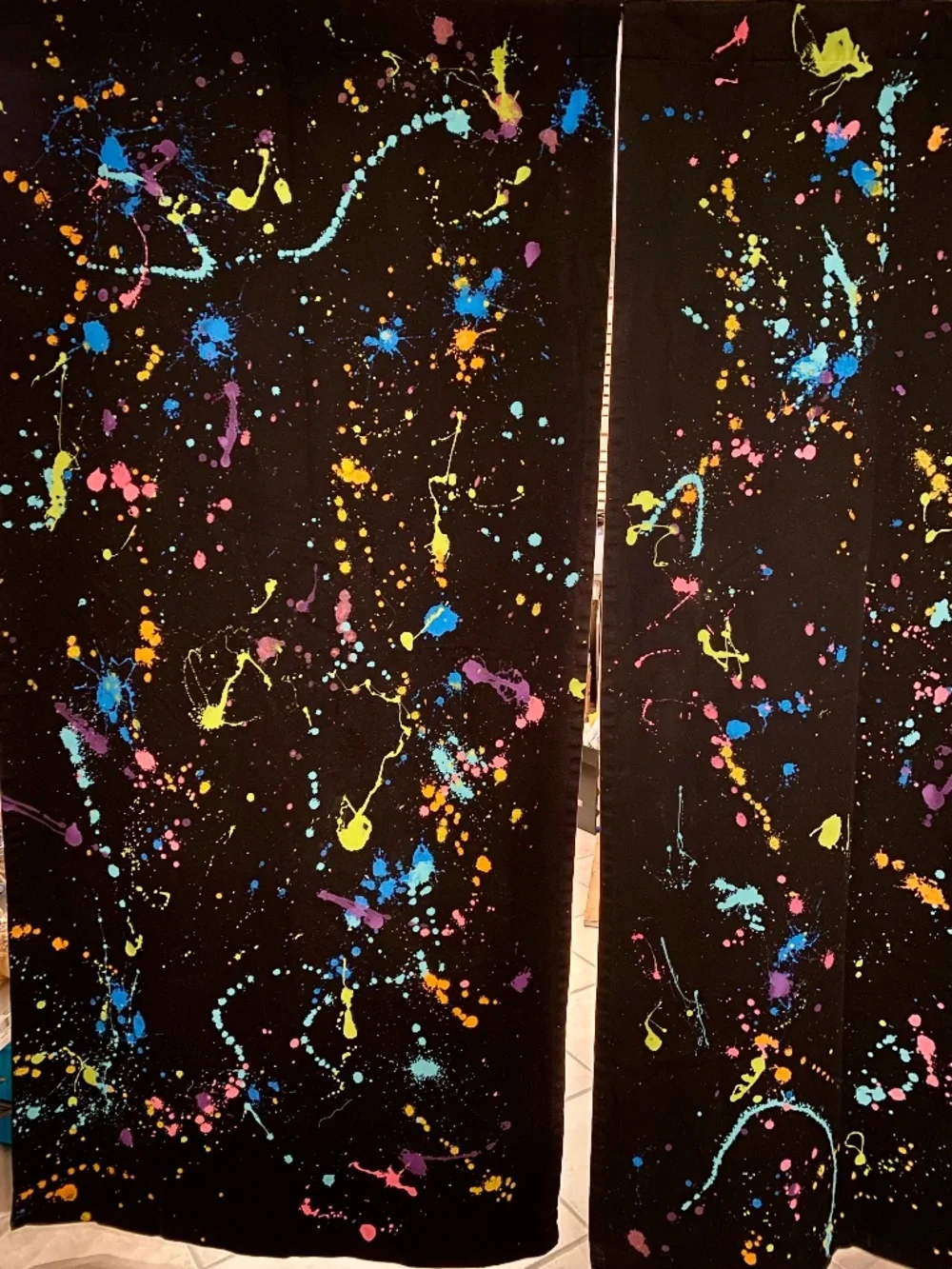 🫟 38 x 78 or 41 x 61 Black Curtains 😎 2 Panels in each set 💥 80’s Splat Neon